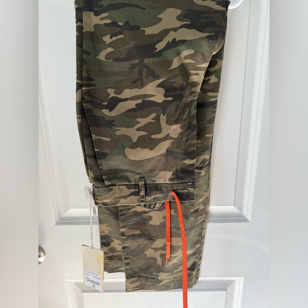 Camo Walker Hayes Pants 🔥